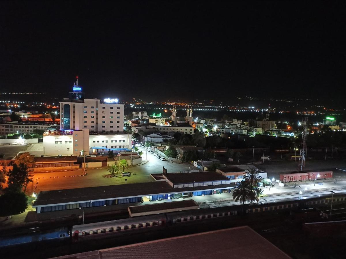 Mirador Palace Hotel Chlef Bagian luar foto